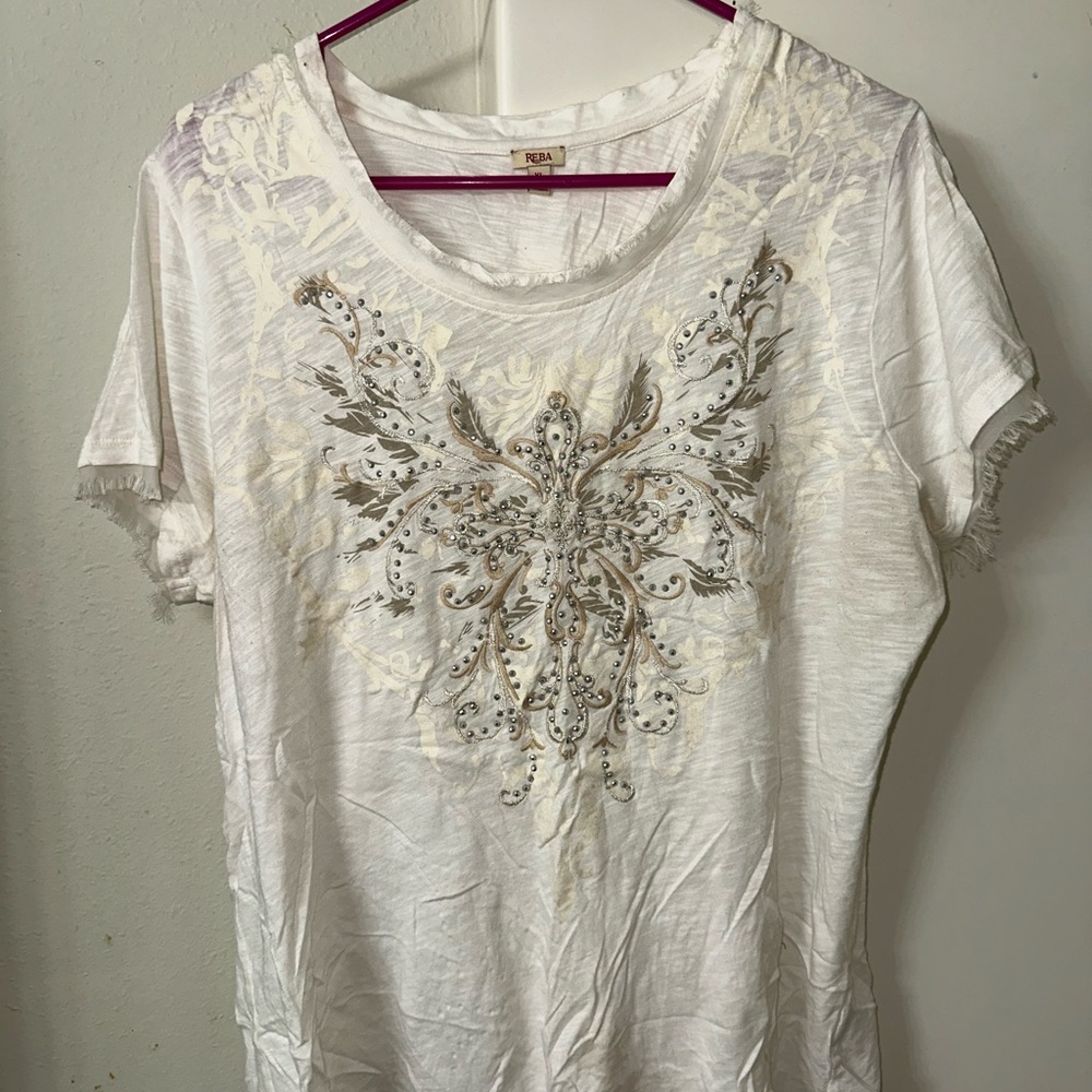 Reba White Graphic Embellished Short Sleeve Tee